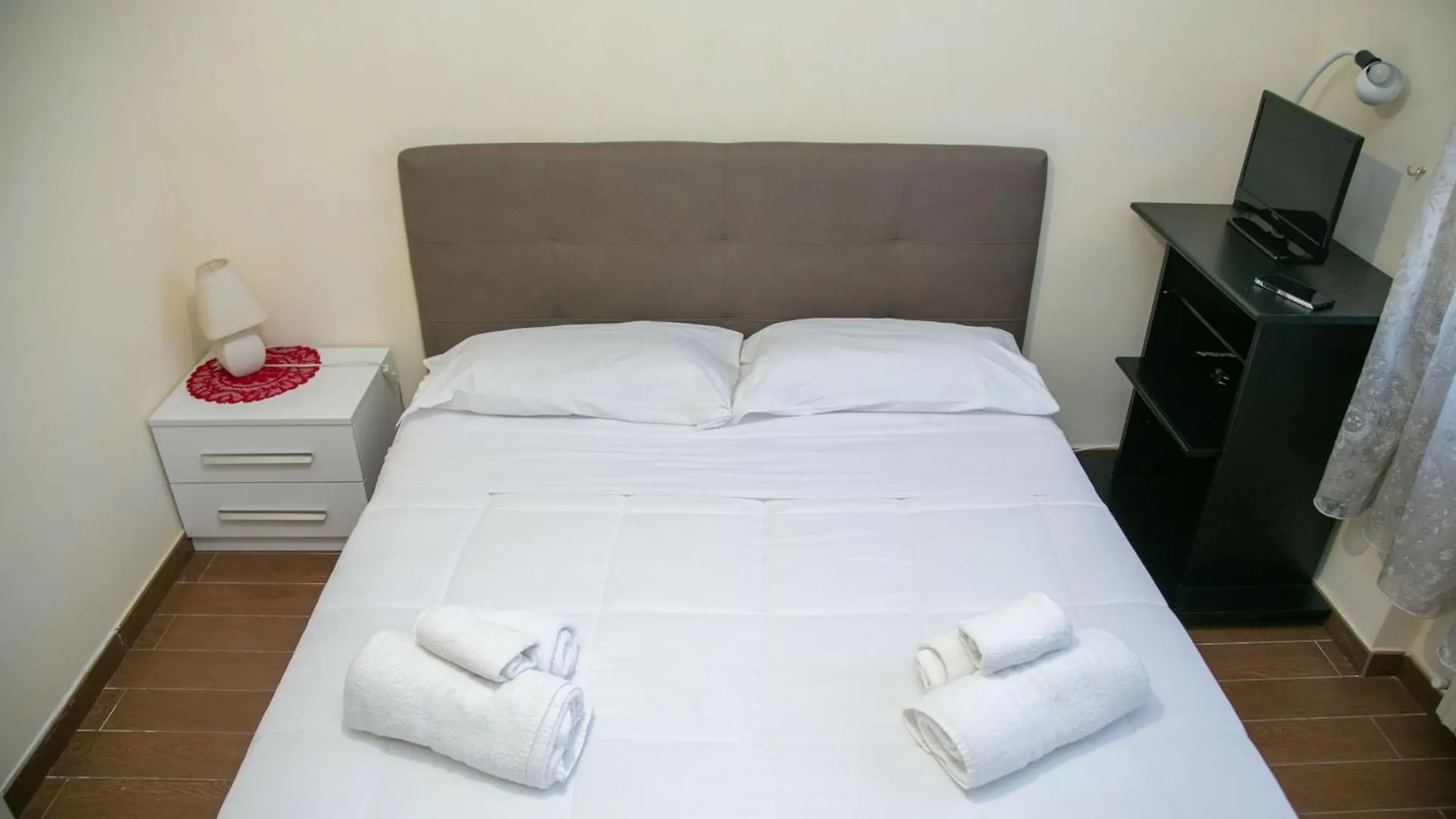 Apartamento Piazza Arenella Nápoles 0*,  Italia